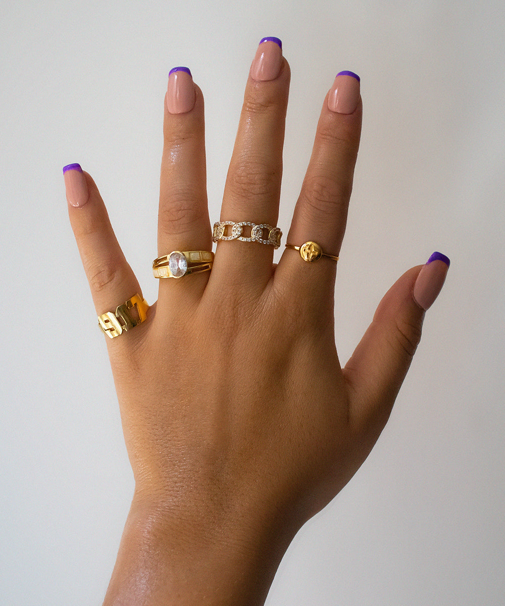The Classic Link Ring With Stones